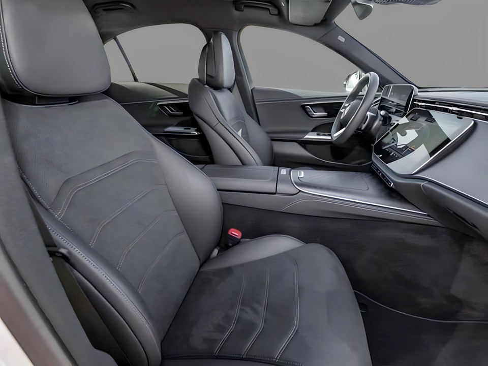 Mercedes-Benz E 200 4MATIC - foto 8