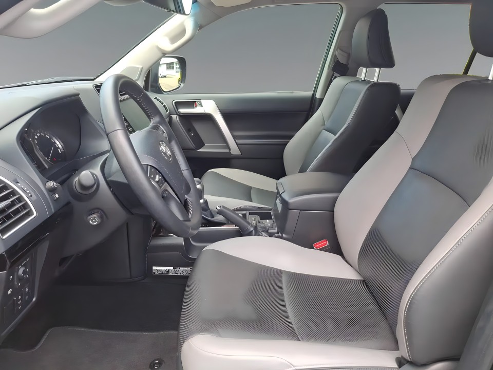 Toyota Land Cruiser Executive - foto 11