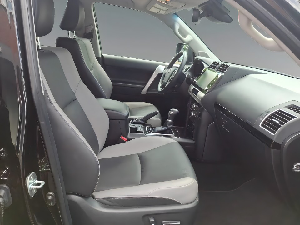 Toyota Land Cruiser Executive - foto 12