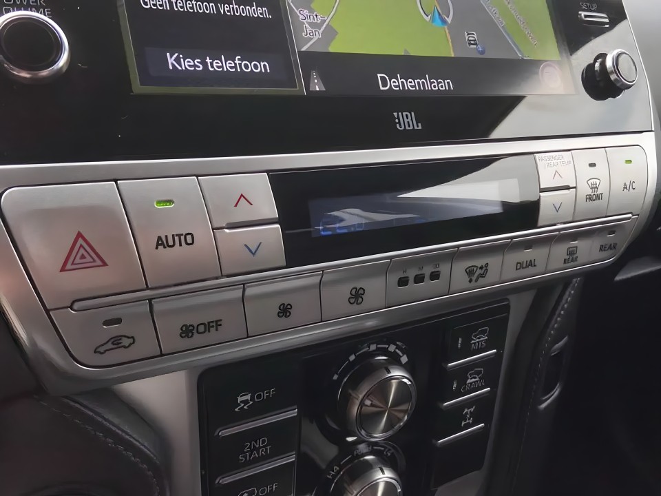 Toyota Land Cruiser - foto 12