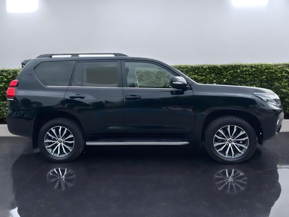 Toyota Land Cruiser (5)