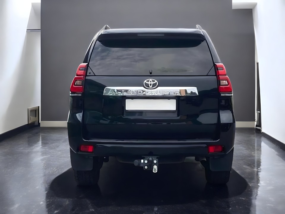 Toyota Land Cruiser (4)