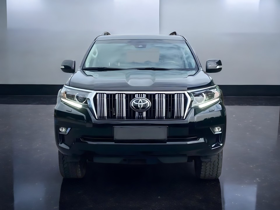 Toyota Land Cruiser (2)