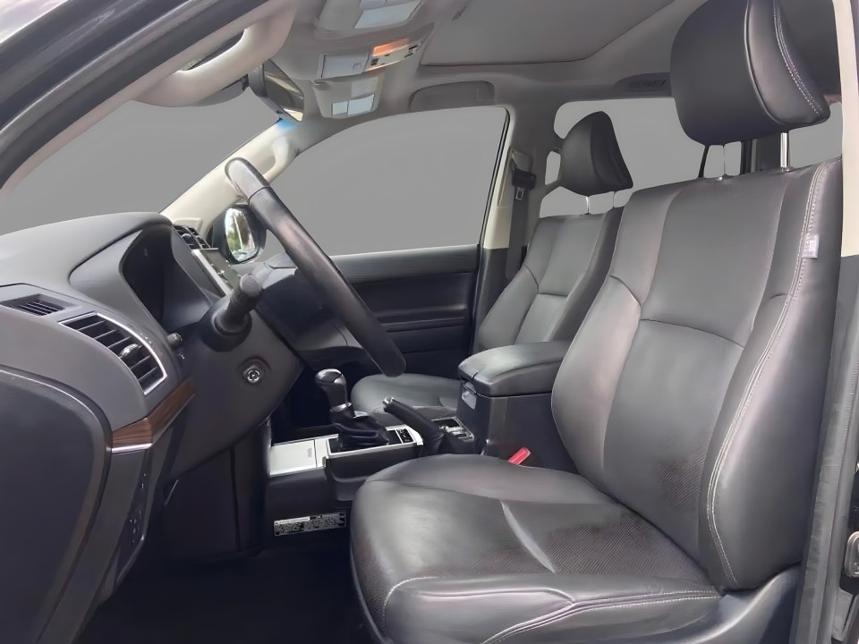 Toyota Land Cruiser - foto 6