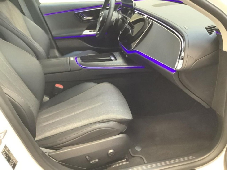 Mercedes-Benz E 200 4MATIC - foto 13