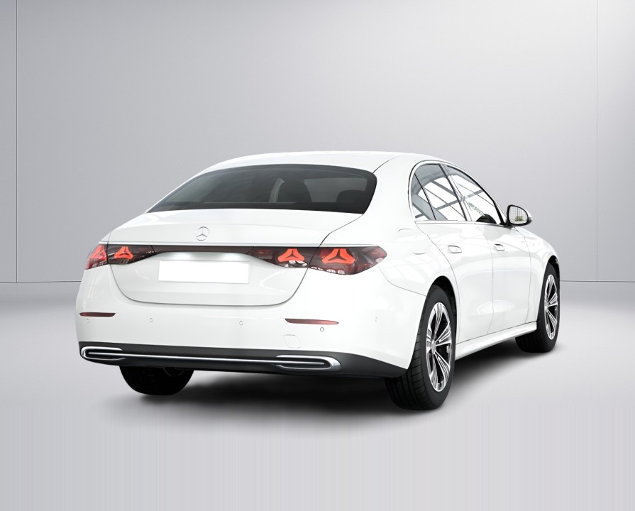 Mercedes-Benz E 200 4MATIC - foto 8