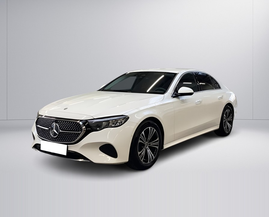 Mercedes-Benz E 200 4MATIC (5)