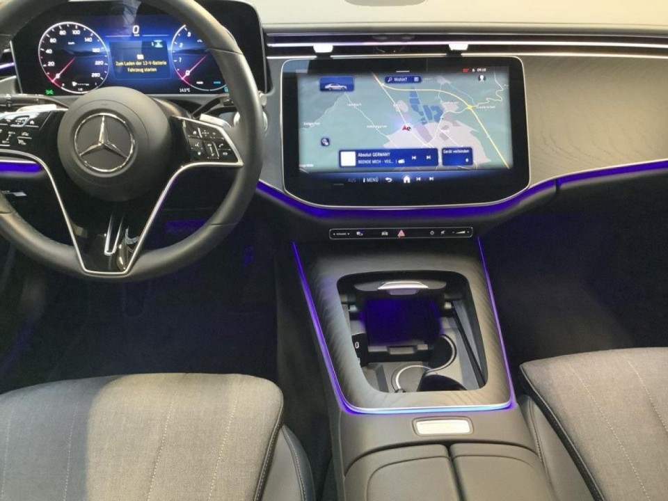 Mercedes-Benz E 200 4MATIC - foto 10