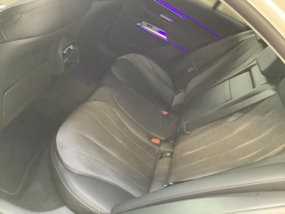 Mercedes-Benz E 200 4MATIC - foto 20