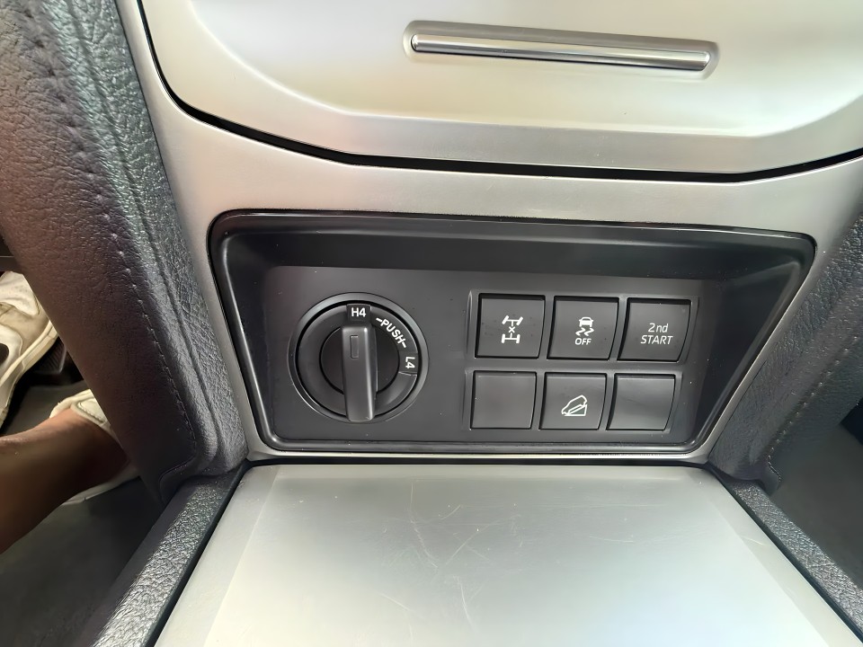 Toyota Land Cruiser - foto 21