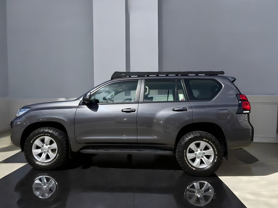 Toyota Land Cruiser - foto 6