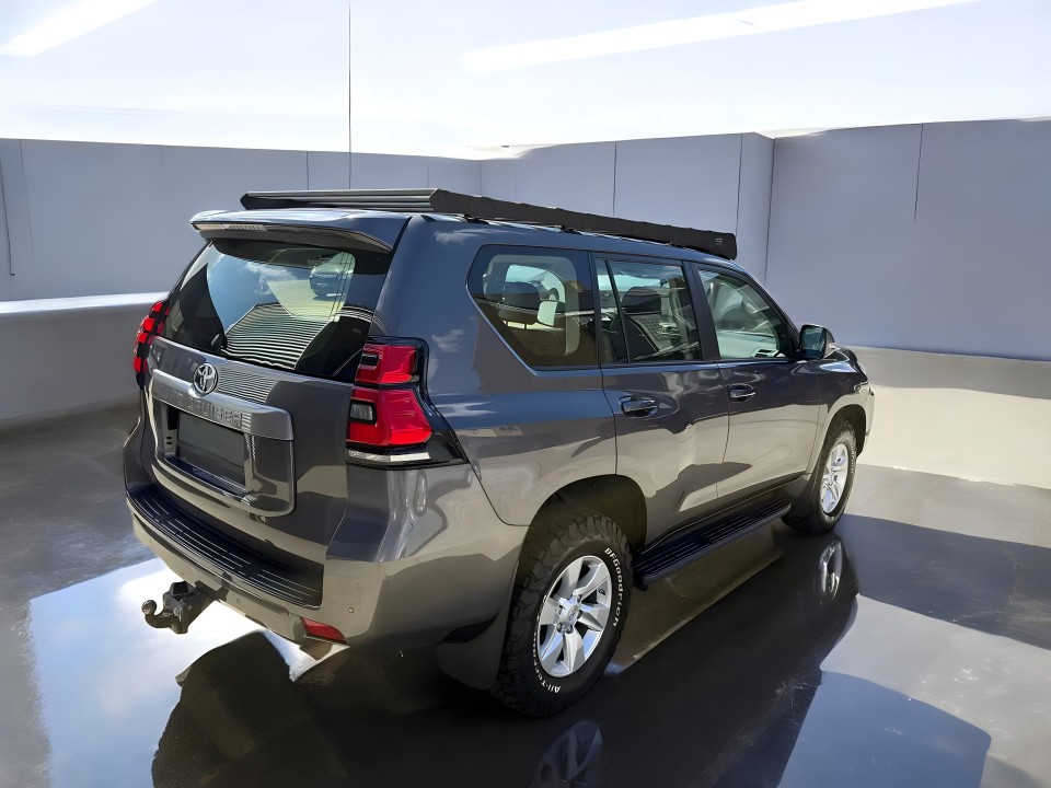 Toyota Land Cruiser (3)