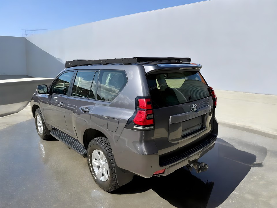 Toyota Land Cruiser (5)