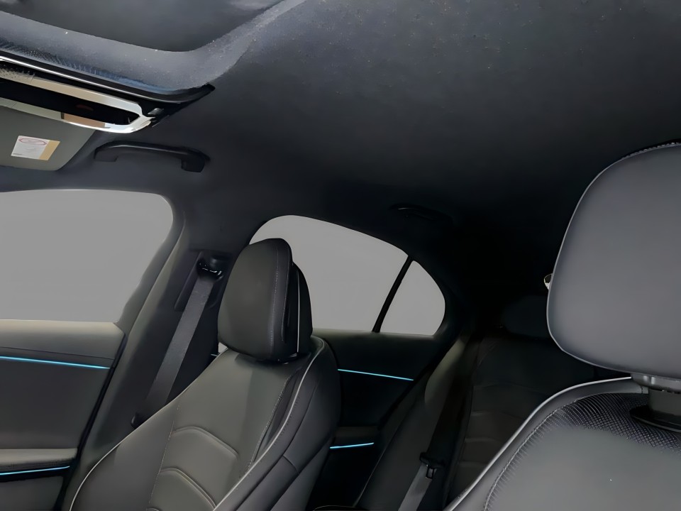 Mercedes-Benz E 200 4MATIC AMG - foto 16