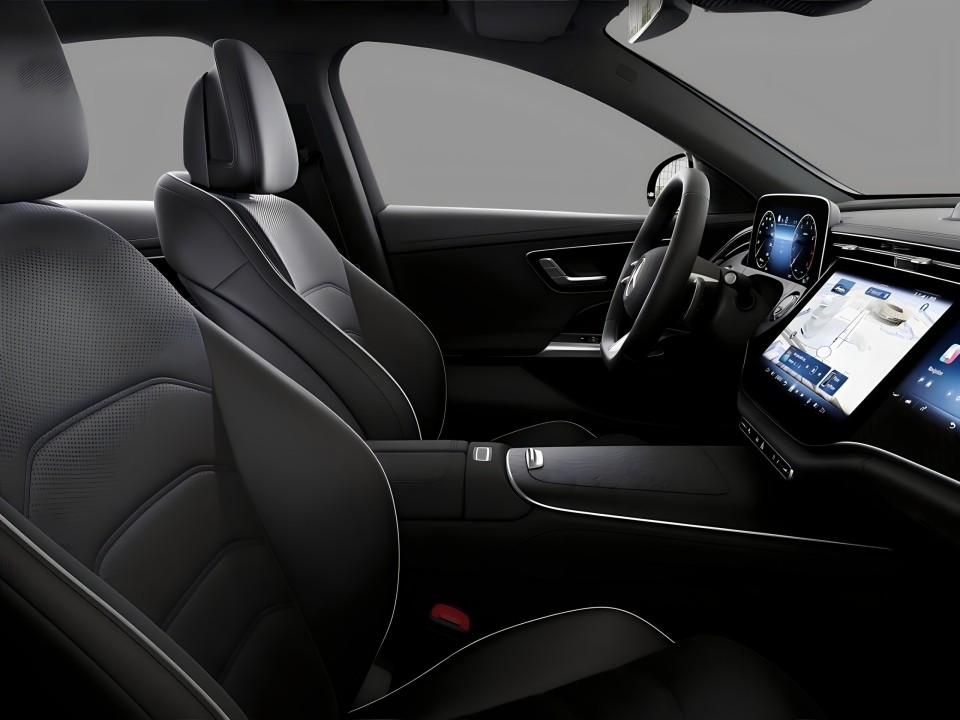 Mercedes-Benz E 200 4MATIC AMG - foto 12