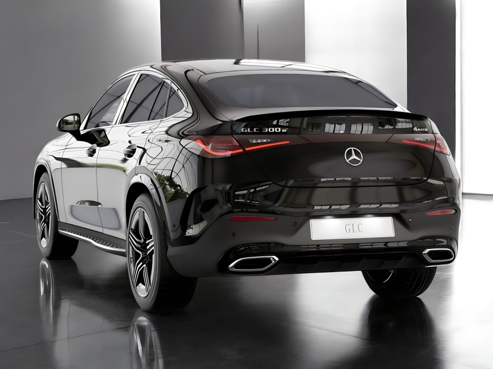 Mercedes-Benz GLC Coupe 300e 4MATIC AMG - foto 7