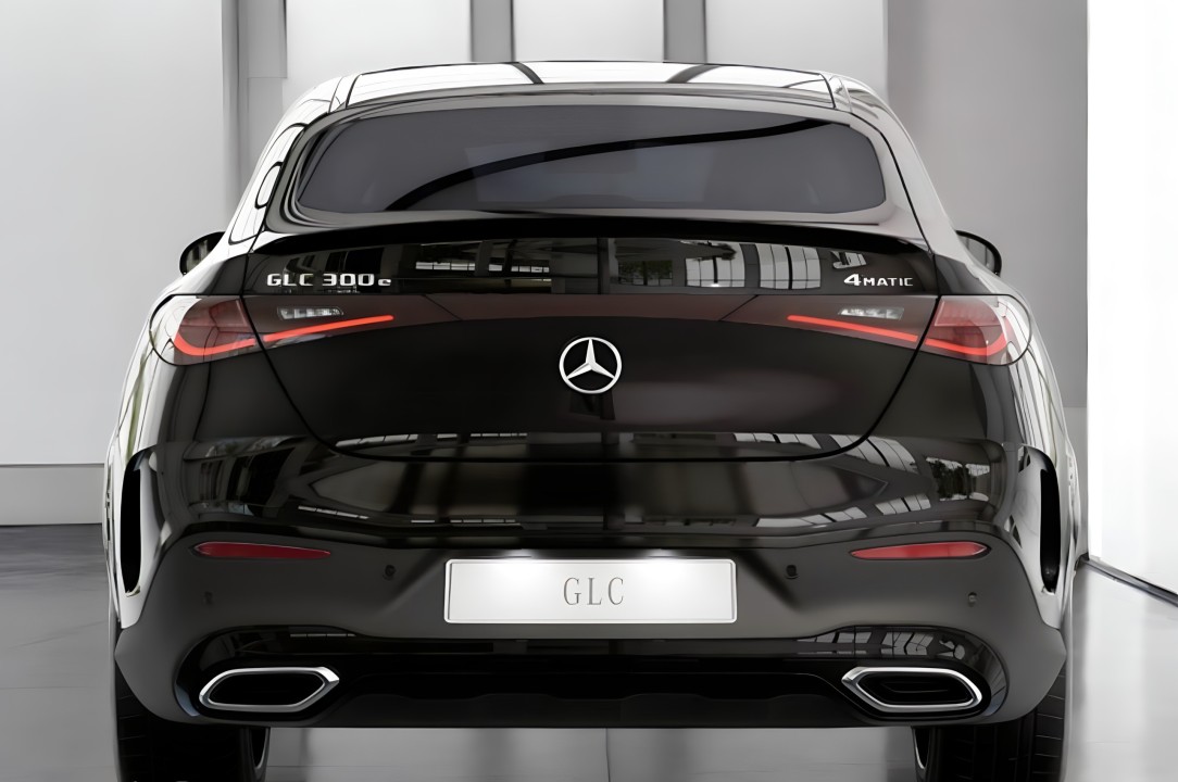 Mercedes-Benz GLC Coupe 300e 4MATIC AMG - foto 6