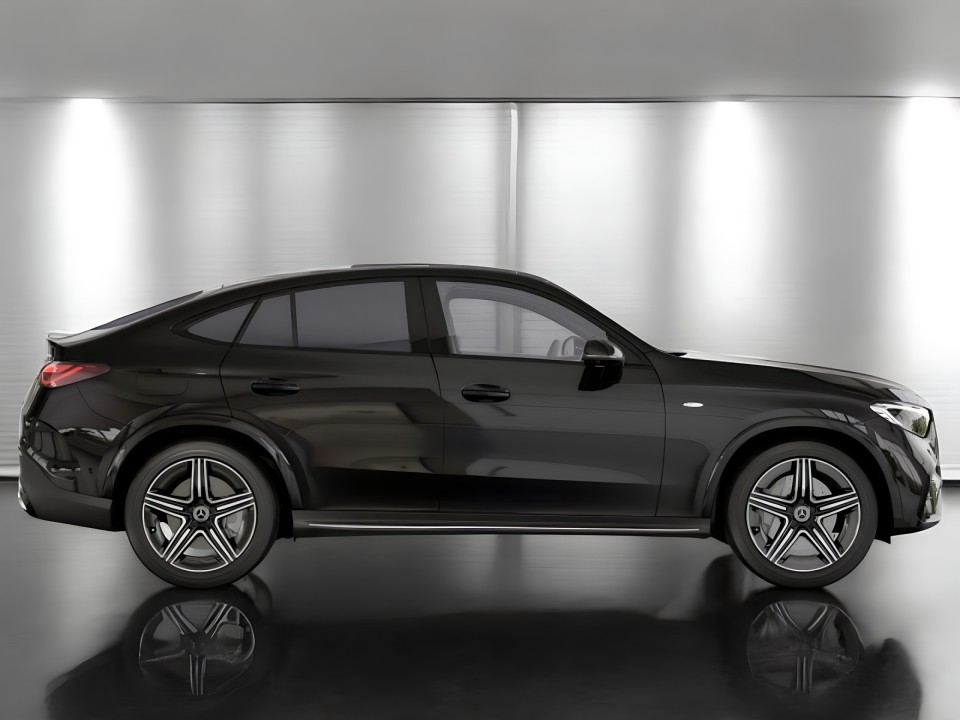 Mercedes-Benz GLC Coupe 300e 4MATIC AMG (3)