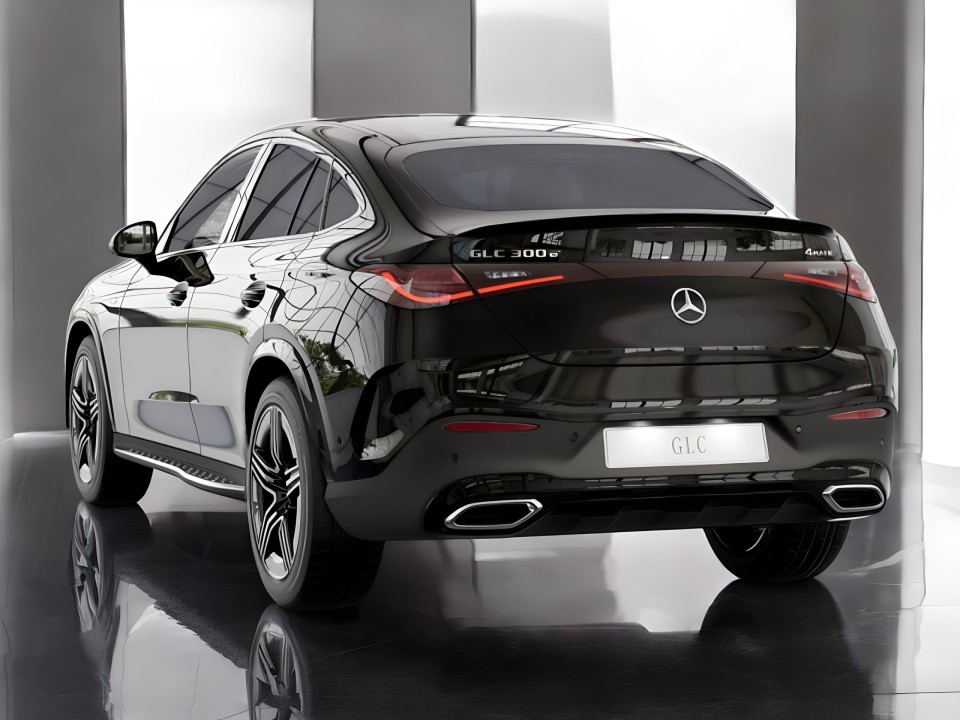 Mercedes-Benz GLC Coupe 300e 4MATIC AMG Line - foto 7