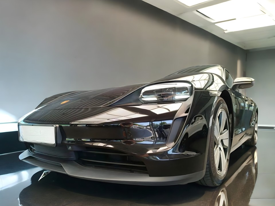 Porsche Taycan Performance - foto 8