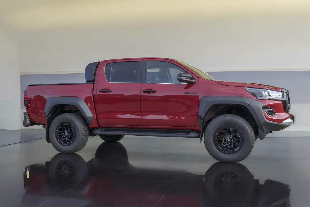 Toyota Hilux 2.8D GR-Sport (3)