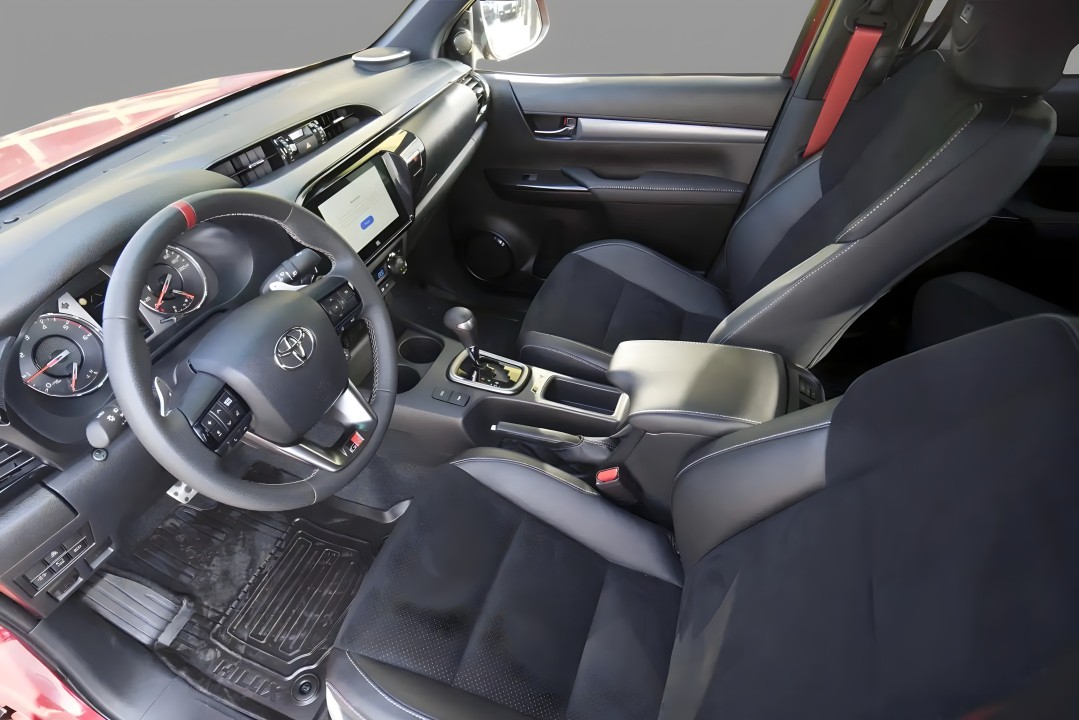 Toyota Hilux 2.8D GR-Sport - foto 8