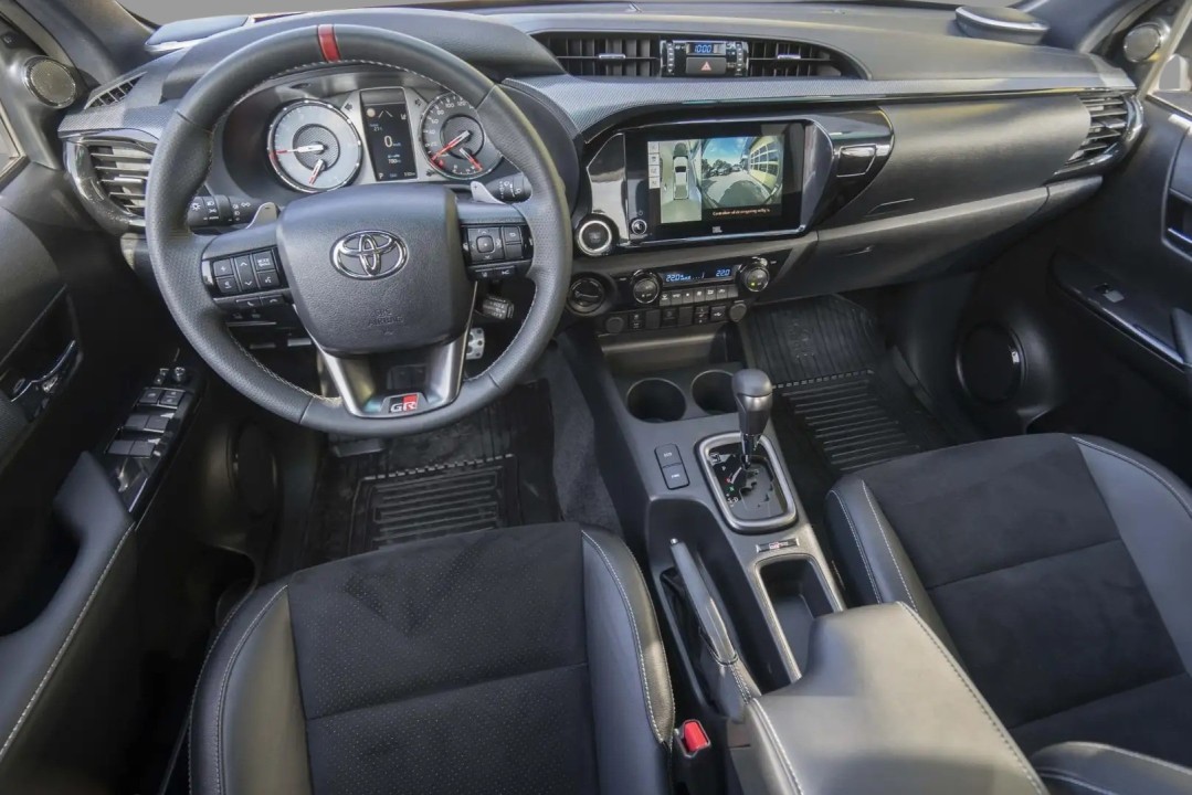 Toyota Hilux 2.8D GR-Sport - foto 11