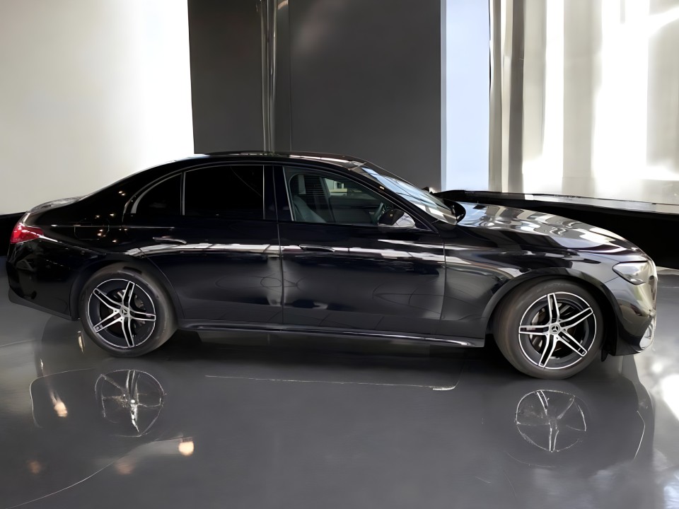 Mercedes-Benz E 220d AMG Line (2)