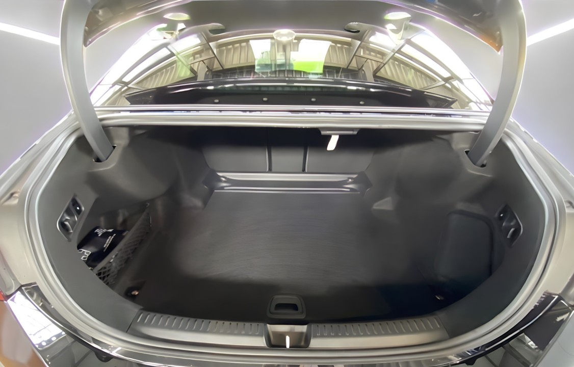 Mercedes-Benz E 220d AMG Line - foto 14