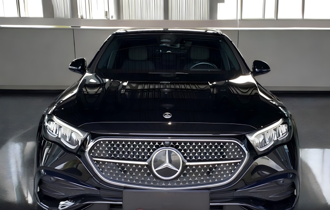 Mercedes-Benz E 220d AMG Line - foto 8