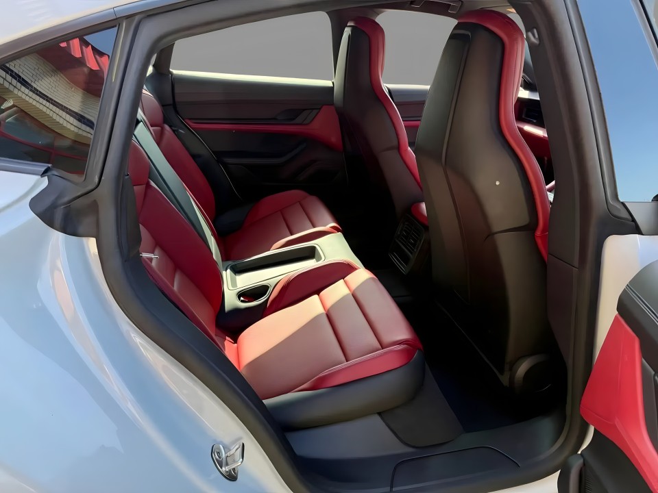 Porsche Taycan Performance - foto 7