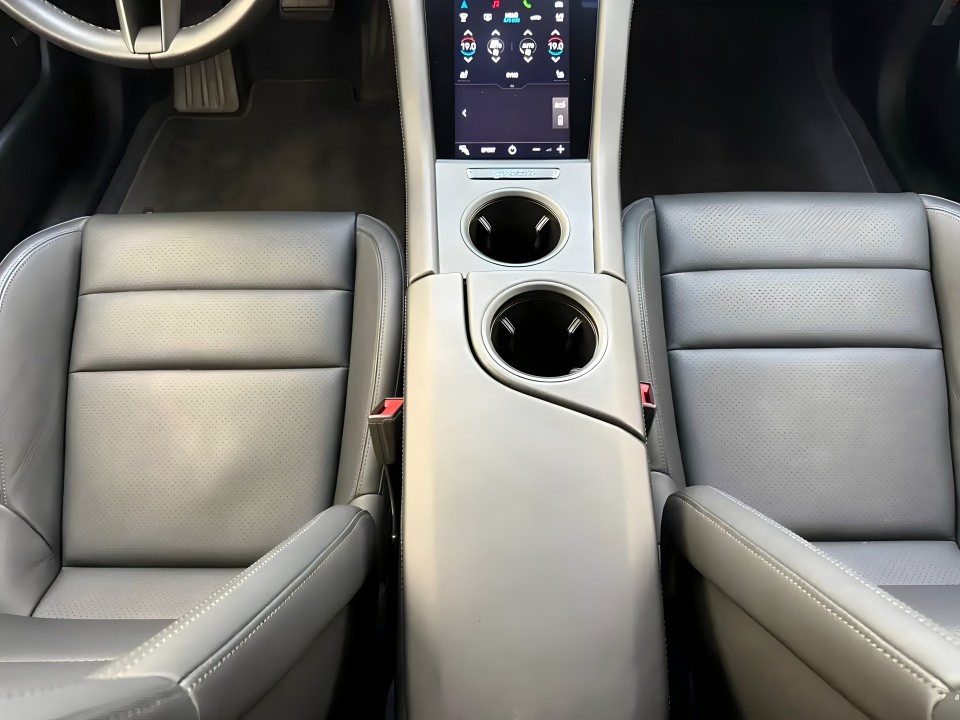 Porsche Taycan Performance - foto 11