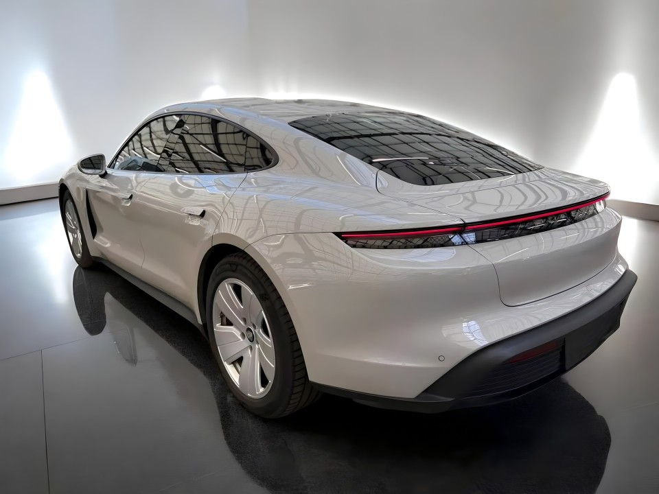 Porsche Taycan Performance (3)