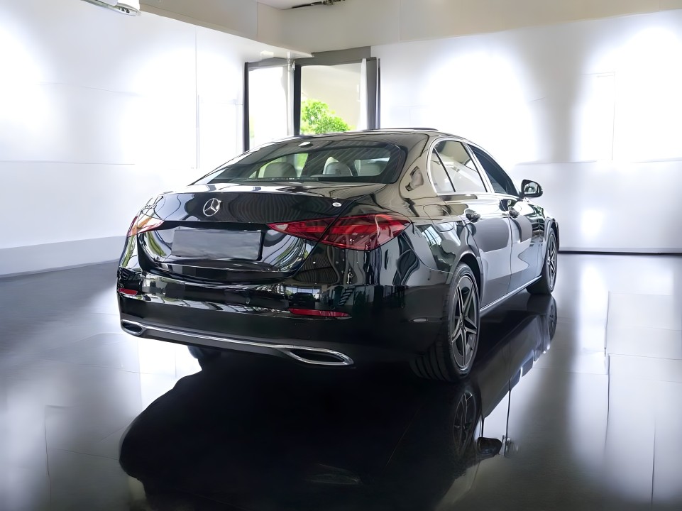 Mercedes-Benz C 200 4MATIC Avantgarde (2)