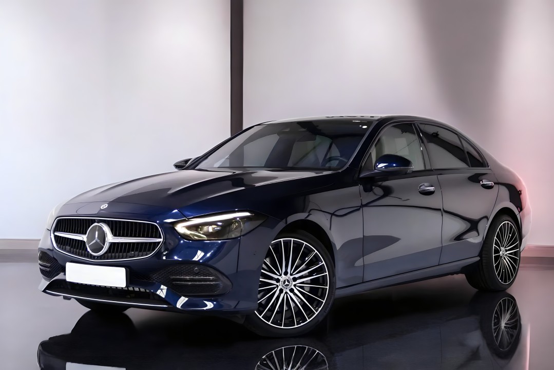 Mercedes-Benz C 300 4MATIC AMG Line (5)