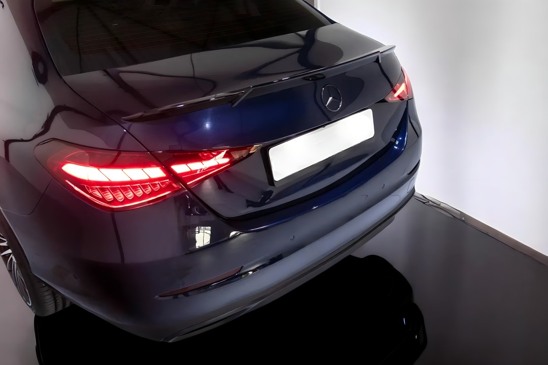 Mercedes-Benz C 300 4MATIC AMG Line - foto 40