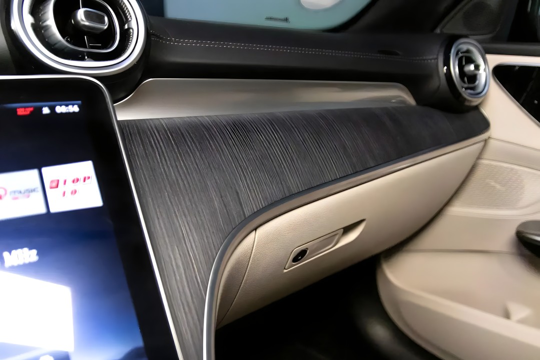 Mercedes-Benz C 300 4MATIC AMG Line - foto 21