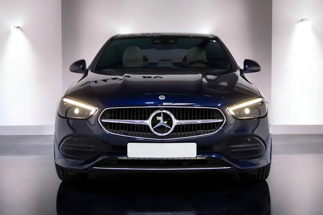 Mercedes-Benz C 300 4MATIC AMG Line - foto 6