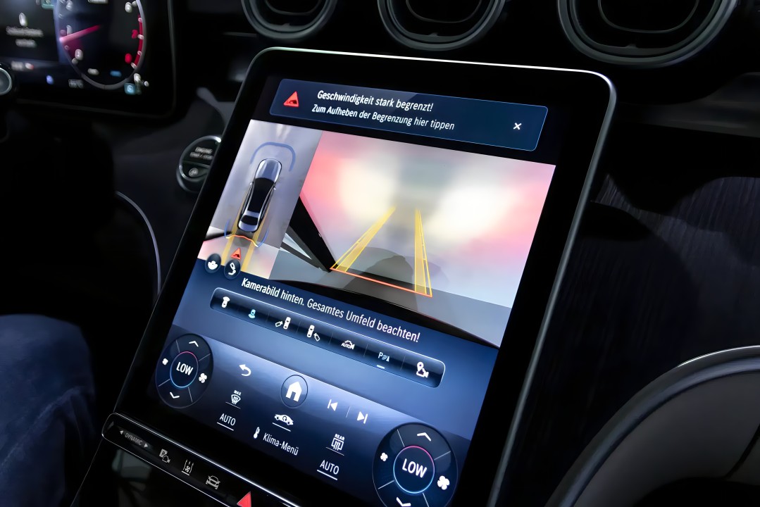 Mercedes-Benz C 300 4MATIC AMG Line - foto 20