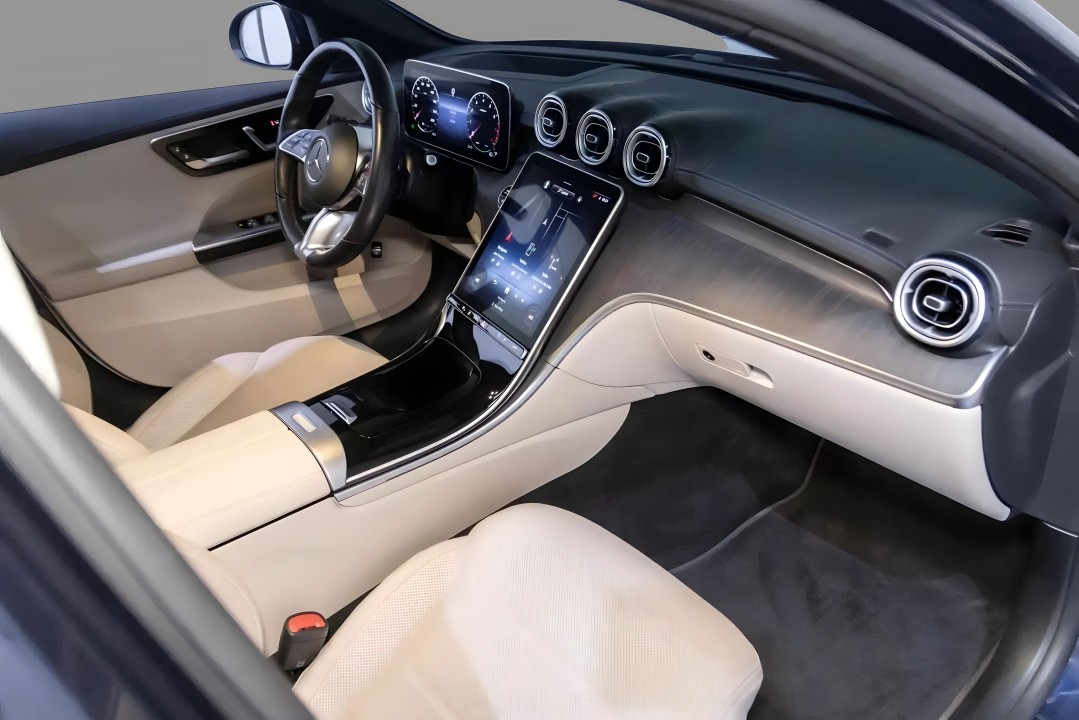 Mercedes-Benz C 300 4MATIC AMG Line - foto 10