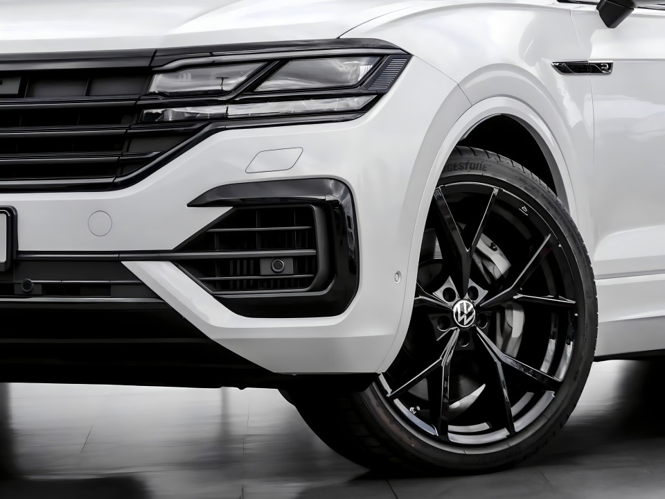 Volkswagen Touareg R - foto 13