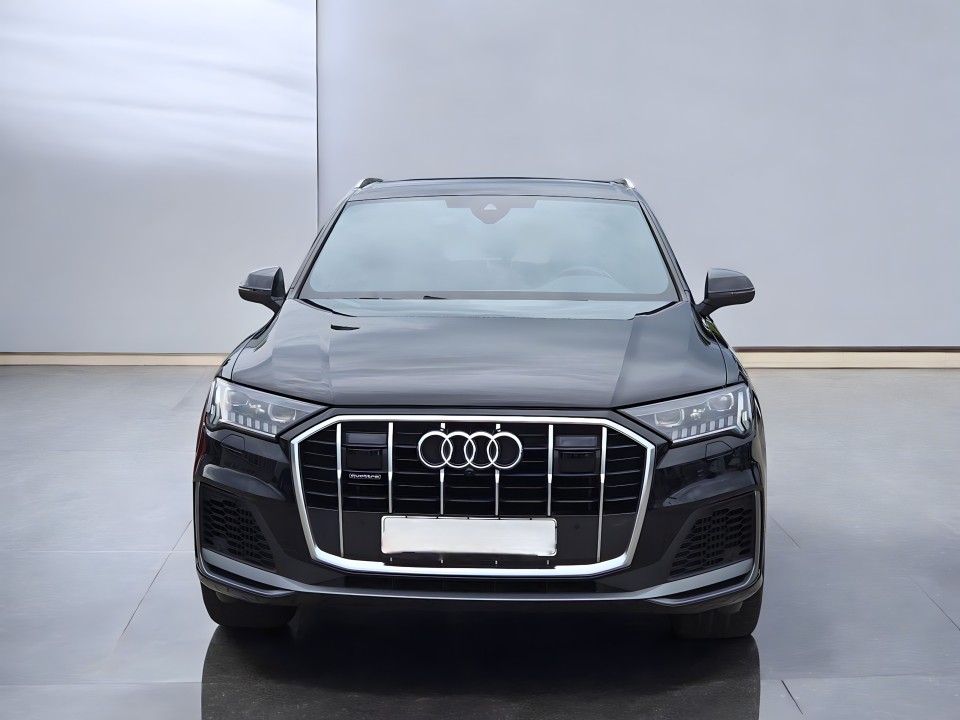 Audi Q7 55 TFSIe S-line (2)