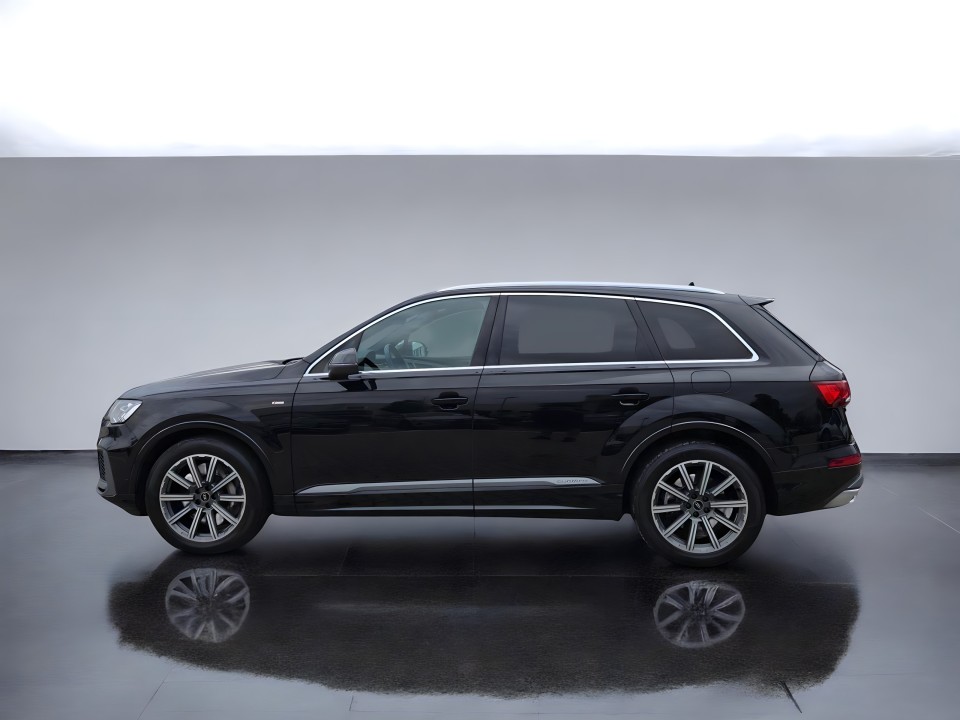 Audi Q7 55 TFSIe S-line (3)