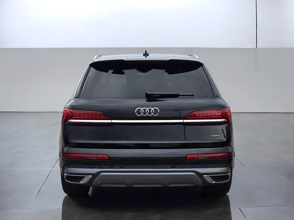 Audi Q7 55 TFSIe S-line (5)