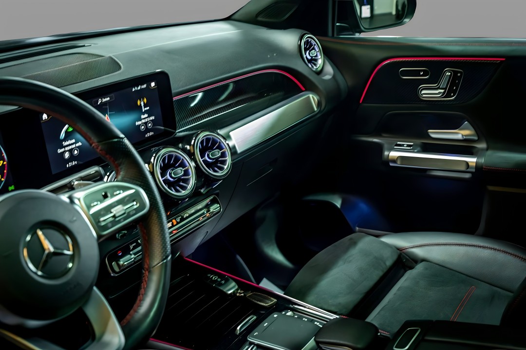 Mercedes-Benz GLB 200 AMG - foto 9