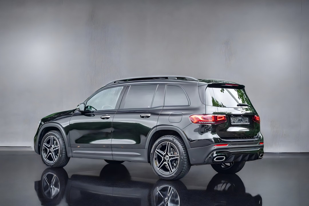 Mercedes-Benz GLB 200 AMG (2)