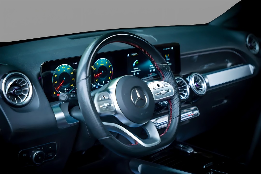 Mercedes-Benz GLB 200 AMG - foto 8