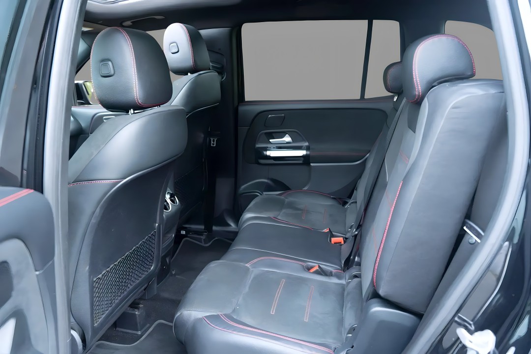 Mercedes-Benz GLB 200 AMG - foto 7