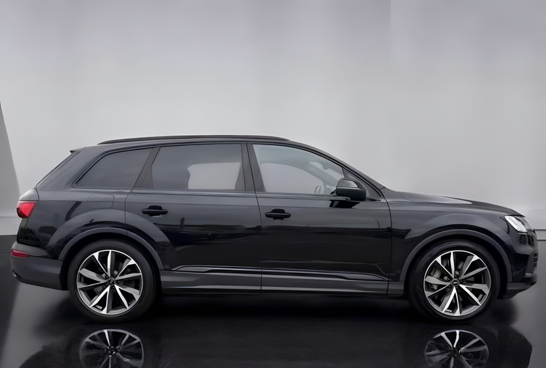 Audi Q7 55 TFSIe quattro (2)
