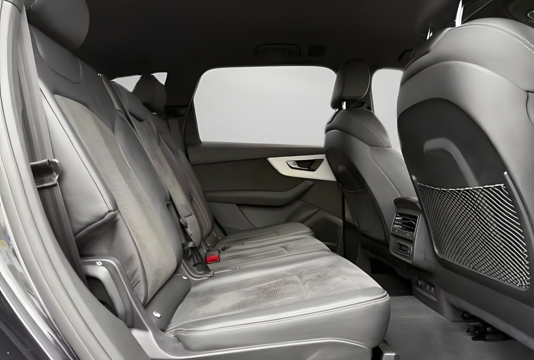 Audi Q7 55 TFSIe quattro (5)